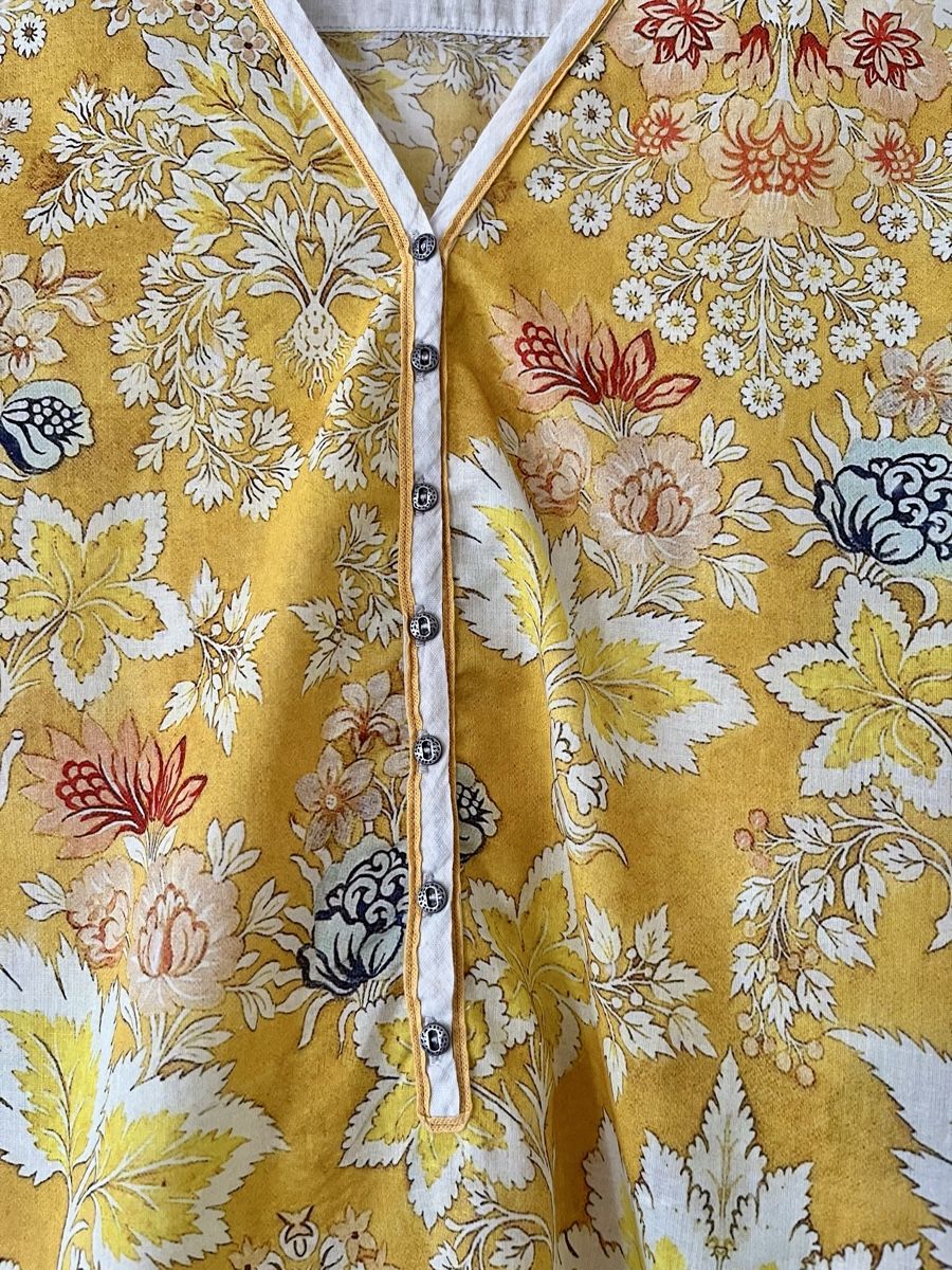 Nile Tops: Haut NILE – Gebraucht aus Lausanne von micou47 2