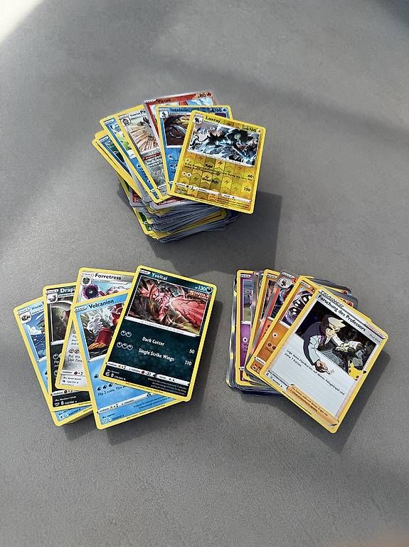 Pokémon Cartes à collectionner: 237 Pokémon Karten im Paket – D'occasion à Gams par FairTrade_CH