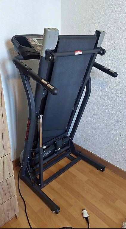 Hometrainer: Laufband BSQ, gebraucht – Usato da Uzwil venduto da Eymi