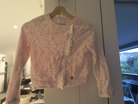 Schöne Spitzenjacke  Mädchen, Gr. 152, Sommerlichleicht
