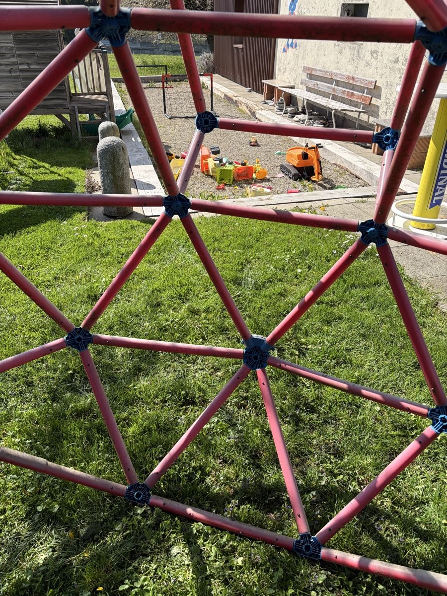Casette per bambini: Structure de grimpe pour enfants – Usato da Orsonnens venduto da cdms57 3