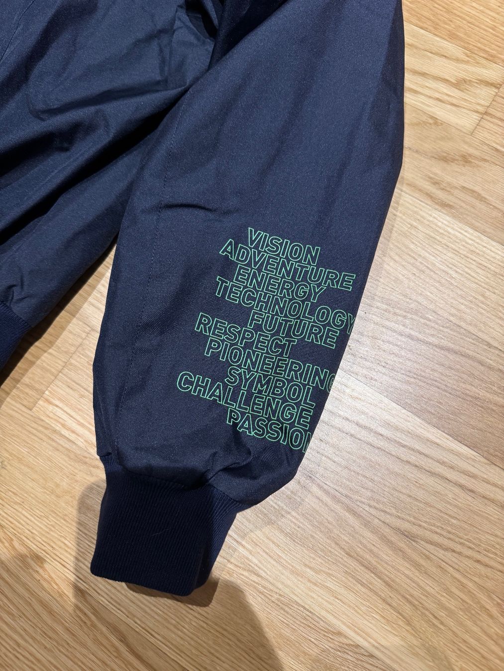 Giacche: Omega Solar Impulse Jacke Grösse L – Nuovo e nell'imballaggio originale da Lyss venduto da taw1009 4