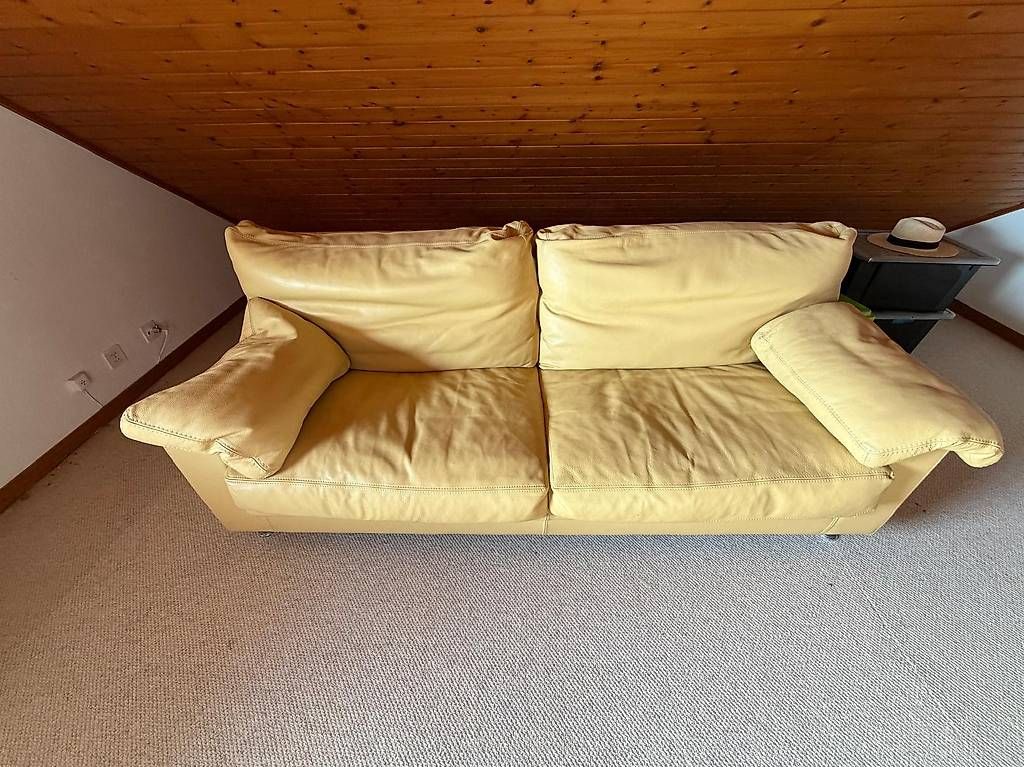 Sofas: Canapé 2 places + 2 Fauteuils – D'occasion à Epalinges par pat_cg8y
