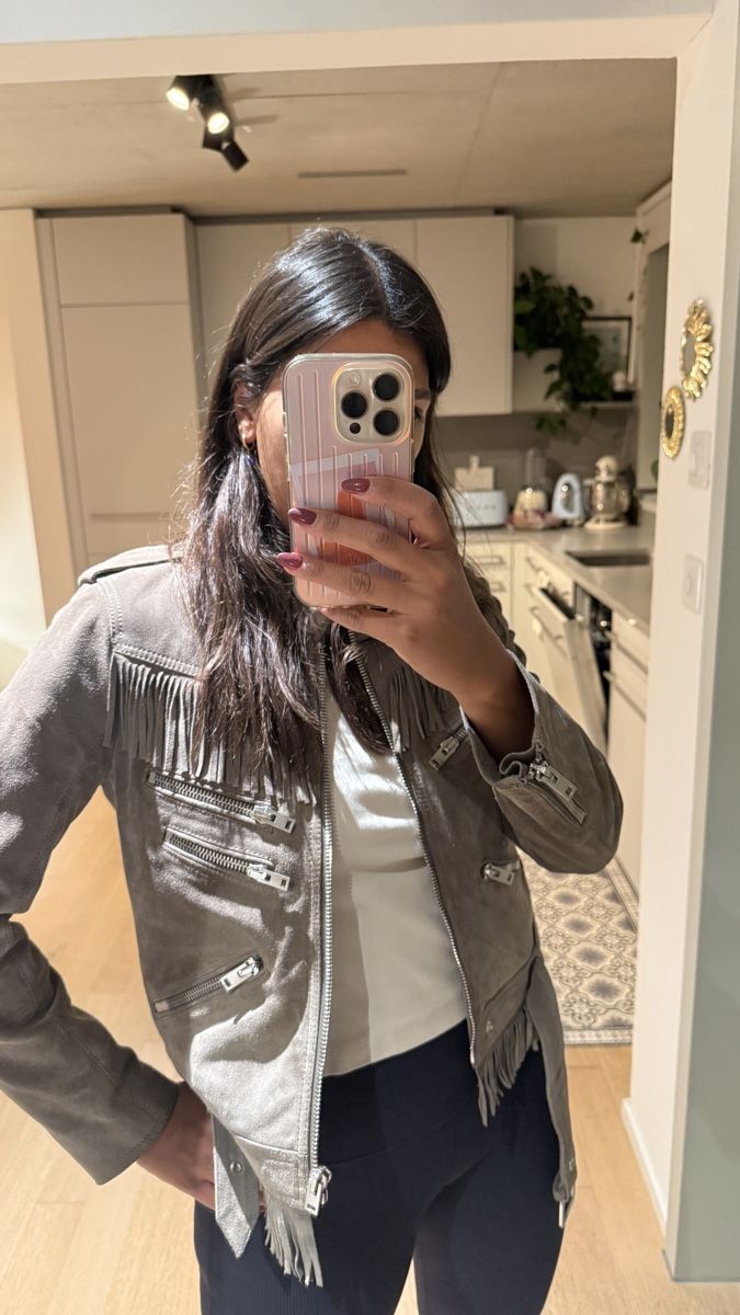 Kooples Giacche: Wonderful suede The Kooples jacket – Usato da Wallisellen venduto da rac_sy2x 1