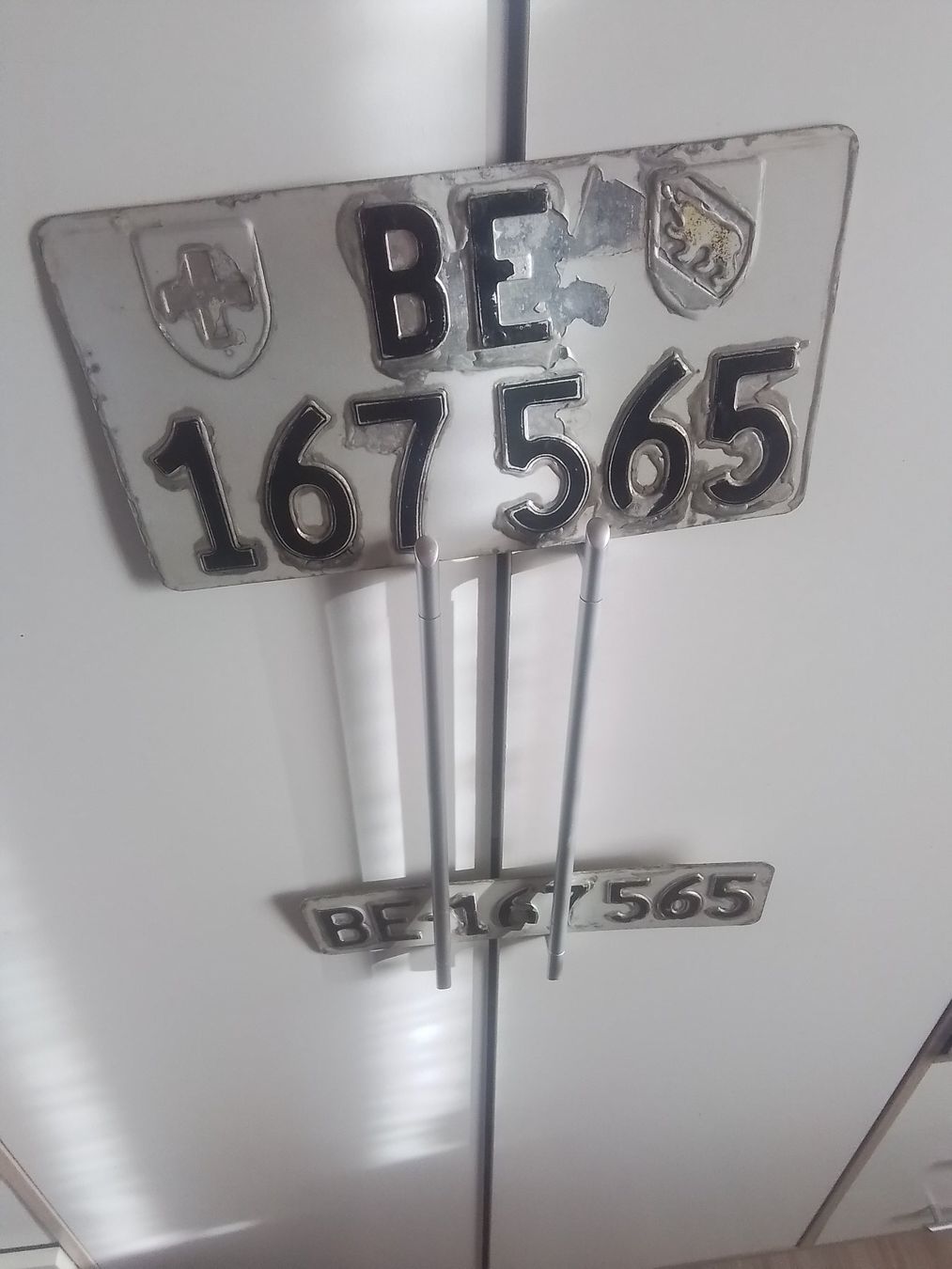 Insegne: Top BE 167565 Autonummer,Nummernschild Hochformat Youngtimer – Usato da Sankt Stephan venduto da flohmivintage 2