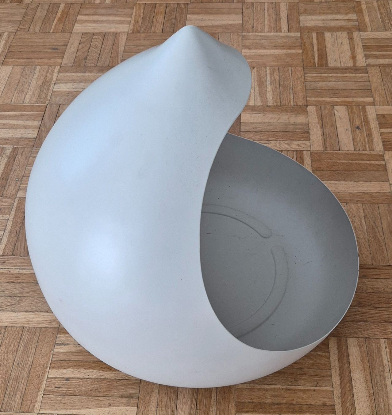 Alessi Niches, paniers: Alessi Cat Bed / Small Dog Bed (Katzenkorb / Hundekorb) – D'occasion à Zollikerberg par sandokanhaus 5