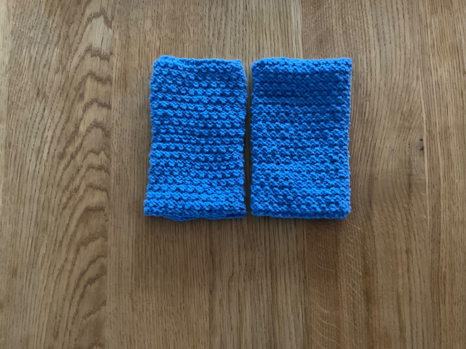Guanti & manicotti: Handgestrickte Pulswärmer Amedisli Blau – Nuovo (secondo la descrizione) da Wetzikon ZH venduto da FeeF