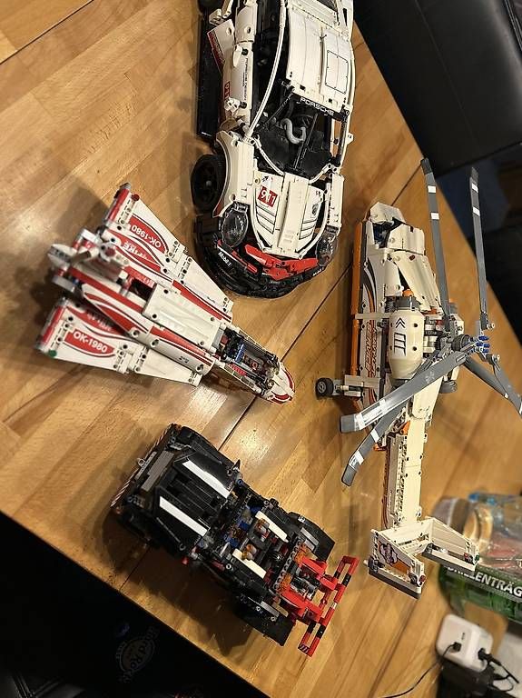Lego Giocattoli: LEGO Technic Sammlung  4 grosse Modelle – Usato da Hausen AG venduto da Moritzboehme