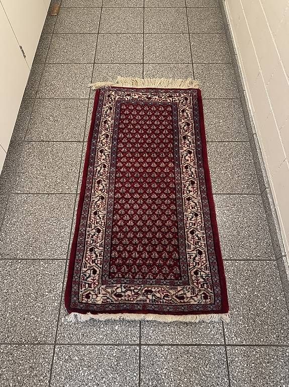 Tappeti: Teppich gut erhalten 131x62 cm – Usato da Cham venduto da Kaylua