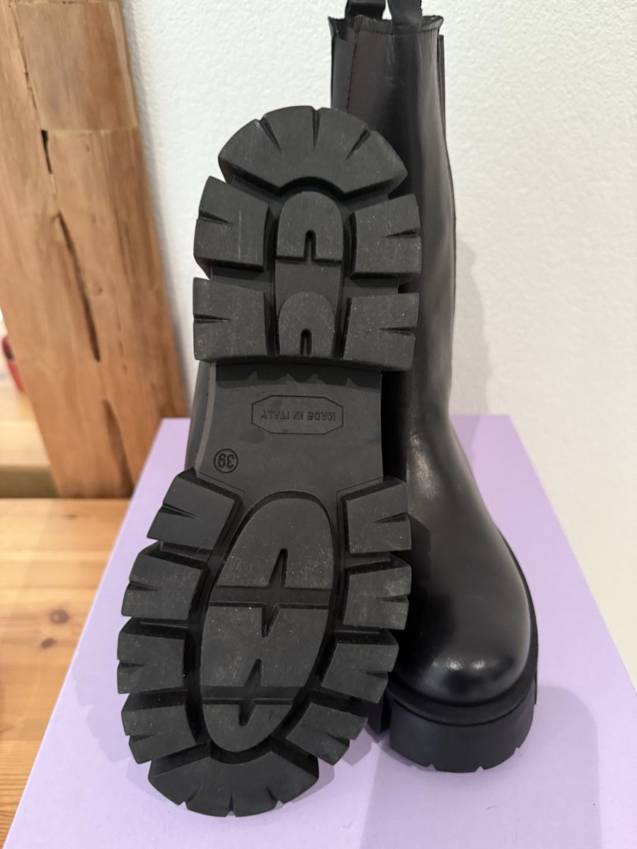 Scarpe da donna: Schwarze Winterstiefel, Grösse 39, NEU! – Nuovo (secondo la descrizione) da Adligenswil venduto da mypremium-shop 3