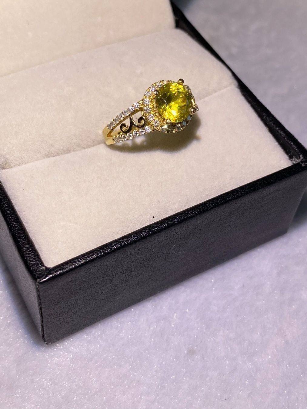 Ringe: Titanit Sphene Ring/18k Gold/Diamanten – Neu und originalverpackt aus Sarnen von Yingsperlen1 1