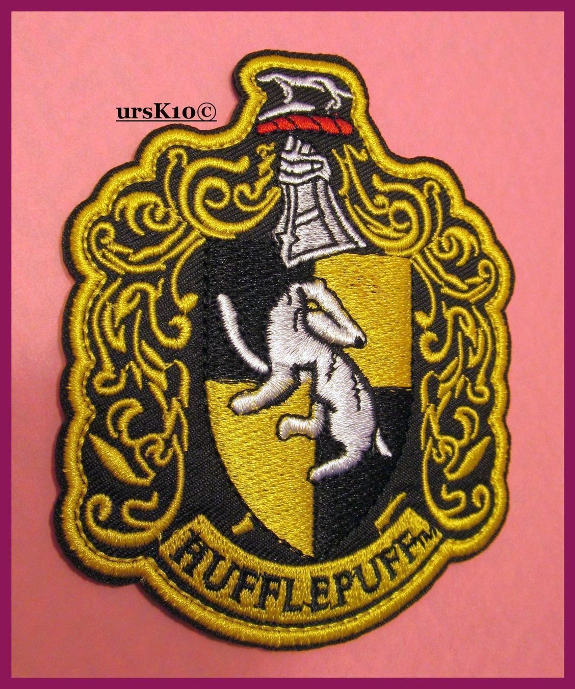 Placchette & Badge: NEUER Harry Potter Patch /Badge Hufflepuff – Nuovo e nell'imballaggio originale da St. Margarethen TG venduto da ursk10