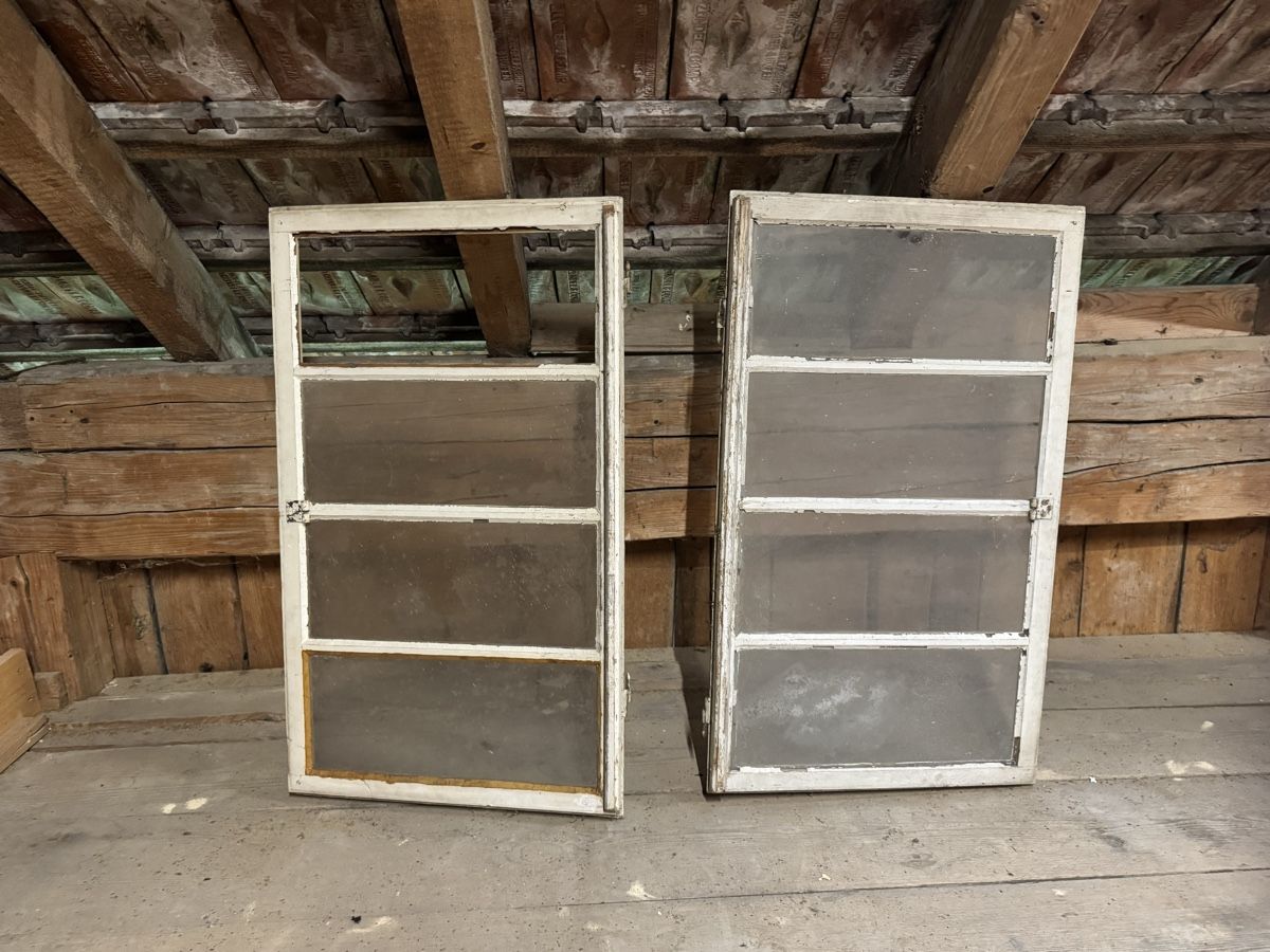 Finestre: 2 Stk. alte Holzfenster mit Echtglas – Usato da Walde SG venduto da SariitaPepiita 1