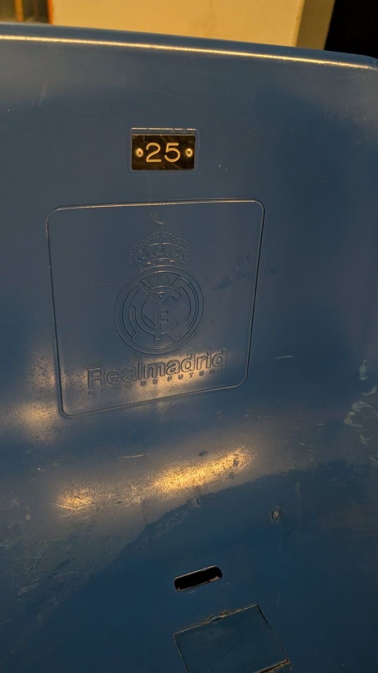 Sedie: Original Stadionsitz Real Madrid – Usato da Bottmingen venduto da onyx5 1