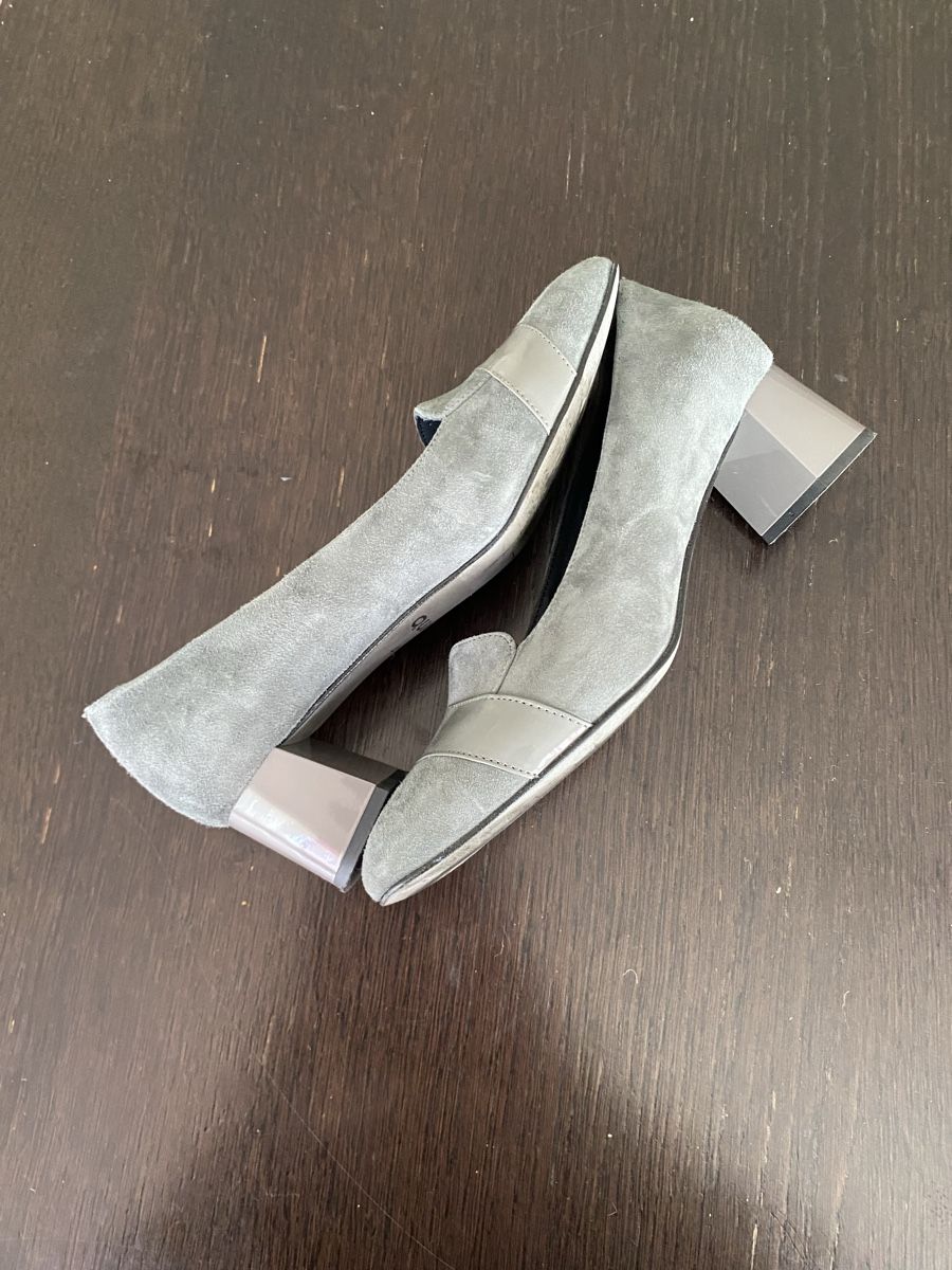 Scarpe da donna: Graue Veloursleder Pumps, Grösse41 41 – Nuovo (secondo la descrizione) da Kreuzlingen venduto da Lukma64 3