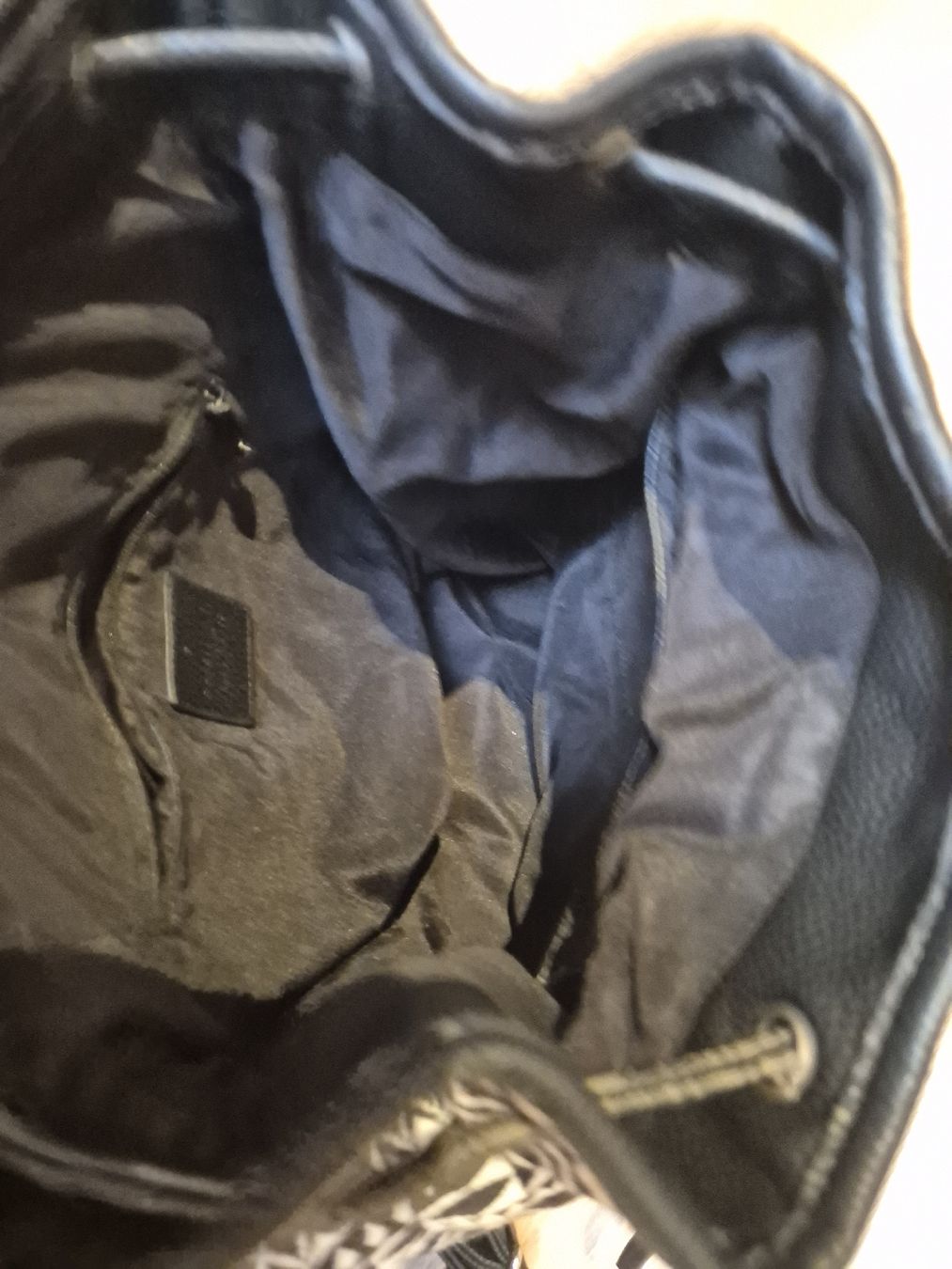 Zaini: Rucksack Schwarz Weiss – Usato da St. Gallen venduto da ali_tms5 2