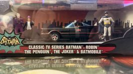 Batman Classic TV Series Figuren und Batmobil Sammlerstück
