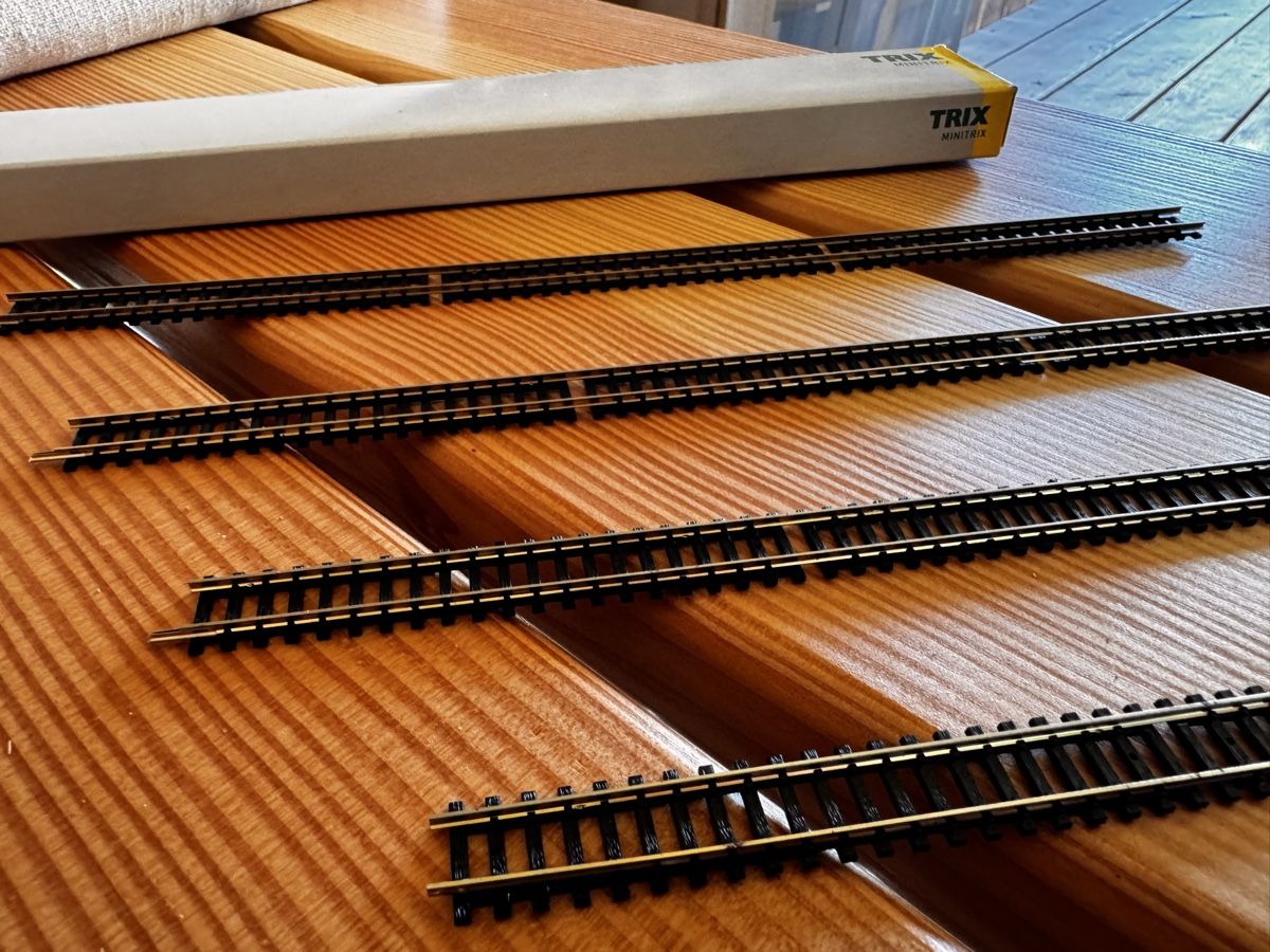 Trix Modellini di ferrovie: Minitrix, gerades Gleis 14902, 4 Stk. – Usato da Kyburg-Buchegg venduto da Mlaett 1