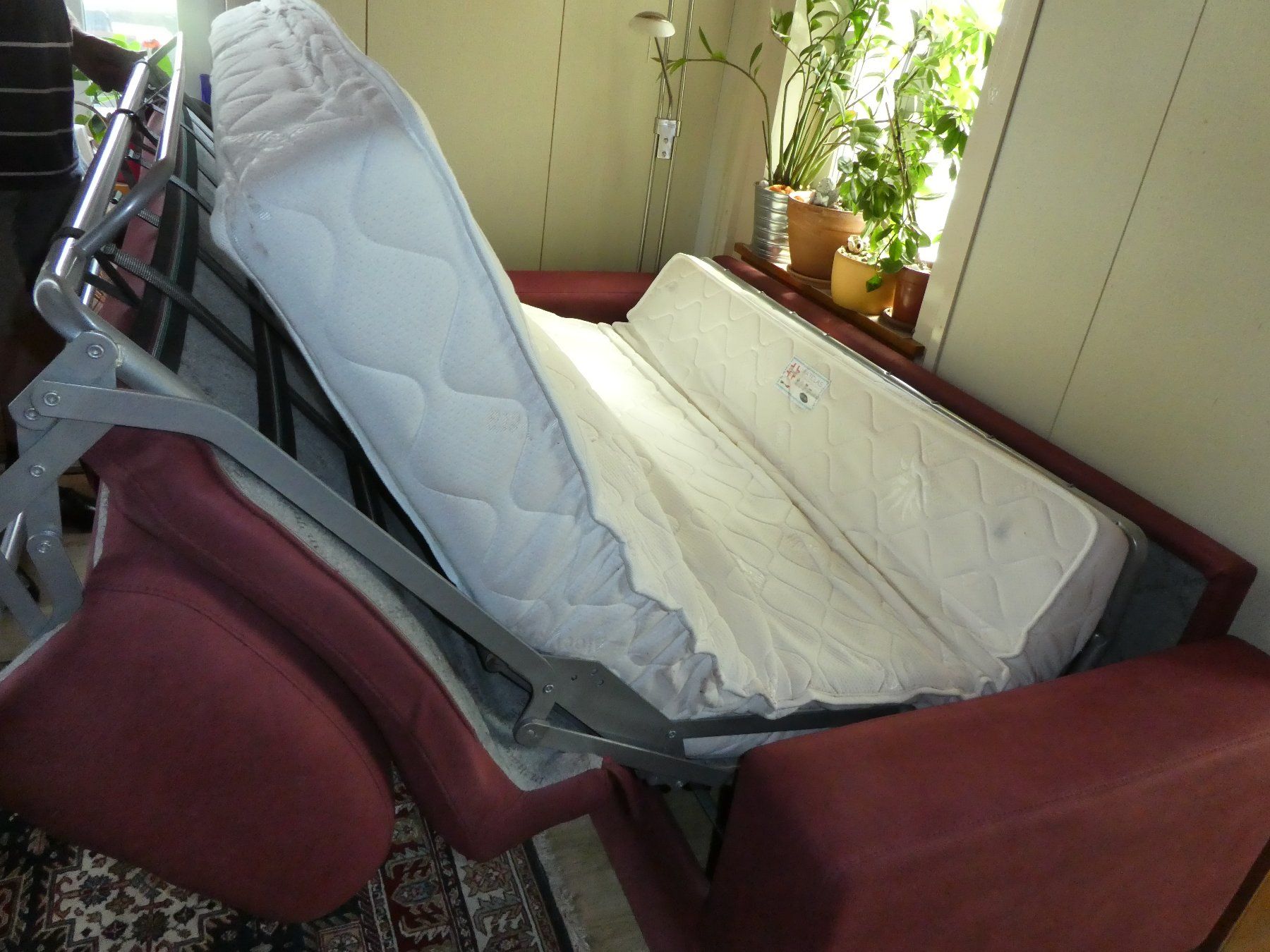 Divani: Schlafsofa Sitzfläche 180 cm – Usato da Siebnen venduto da Ra-la-ra-ol 3