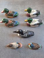 bemalte Enten aus Holz und Ton, vintage