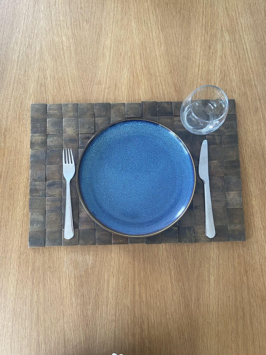 Set de table et chaises: Tischset aus Holz – D'occasion à LUZERN par Adriana_6005
