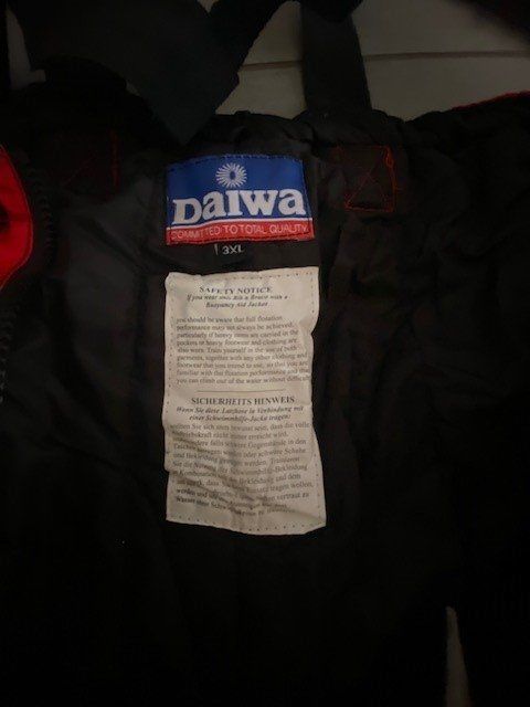 Completi: Team Daiwa Floating Suit – Usato da Dürnten venduto da Hitsch101 5
