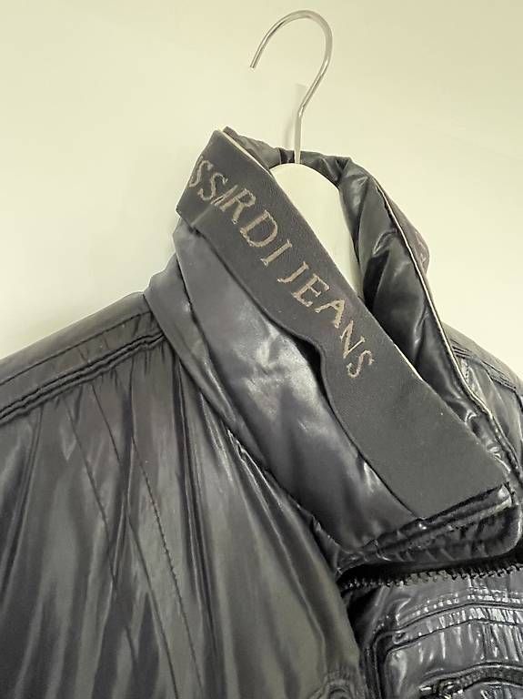 Jacken: Dunkelblaue Trussardi Jeans Herrenjacke – Gebraucht aus Basel von nur_rly7 1