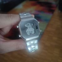 Tous Uhr