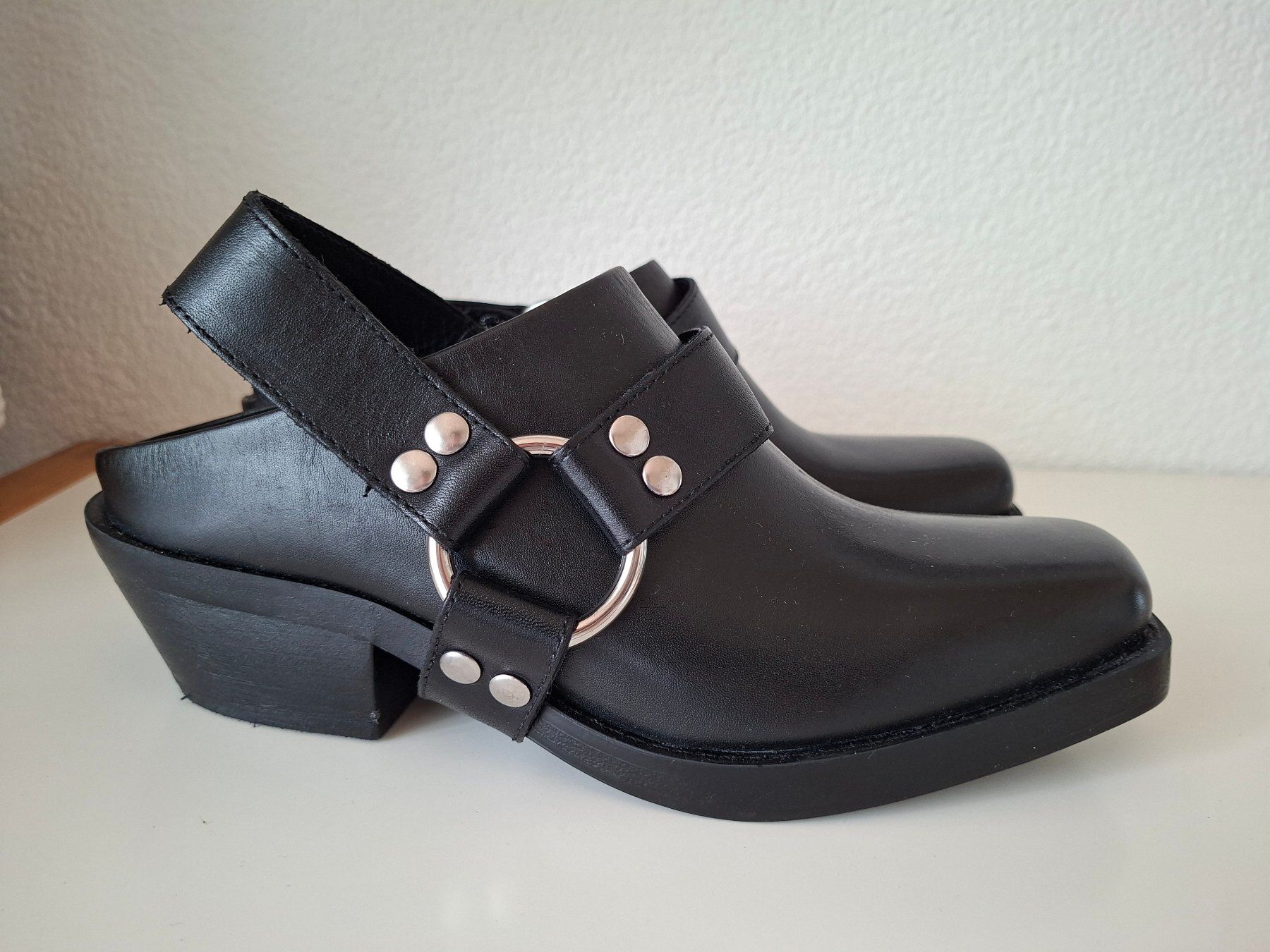 Zara Chaussures femmes: Biker-Clogs aus Leder ZARA NEU – Neuf (Voir description) à Biberist par Soleda67