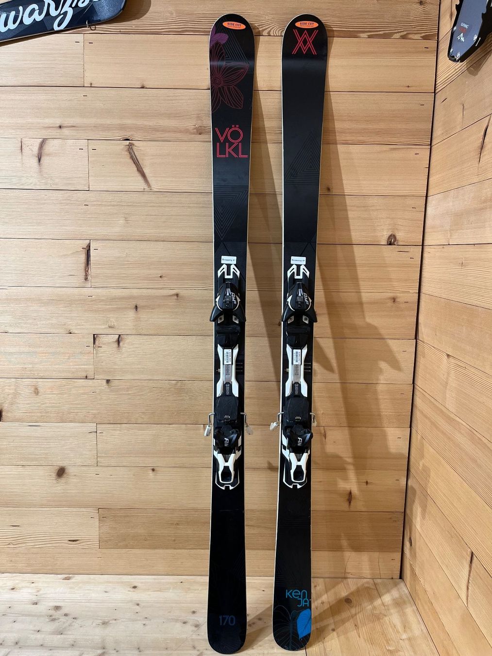 Völkl Skis: Ski, VÖLKL Kenja, Länge 170 cm – Gebraucht aus Schwarzsee von Sidecut
