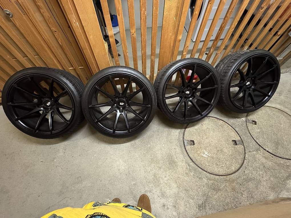 Pneus & Roues: 20 Zoll Savini Räder Schwarz Matt – D'occasion à Birmensdorf ZH par KSw27