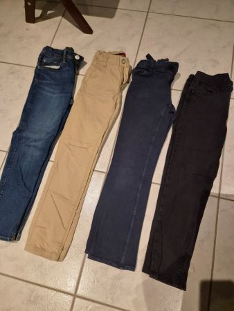 4 Paar schöne Hosen Gr. 152 Relaxed Fit