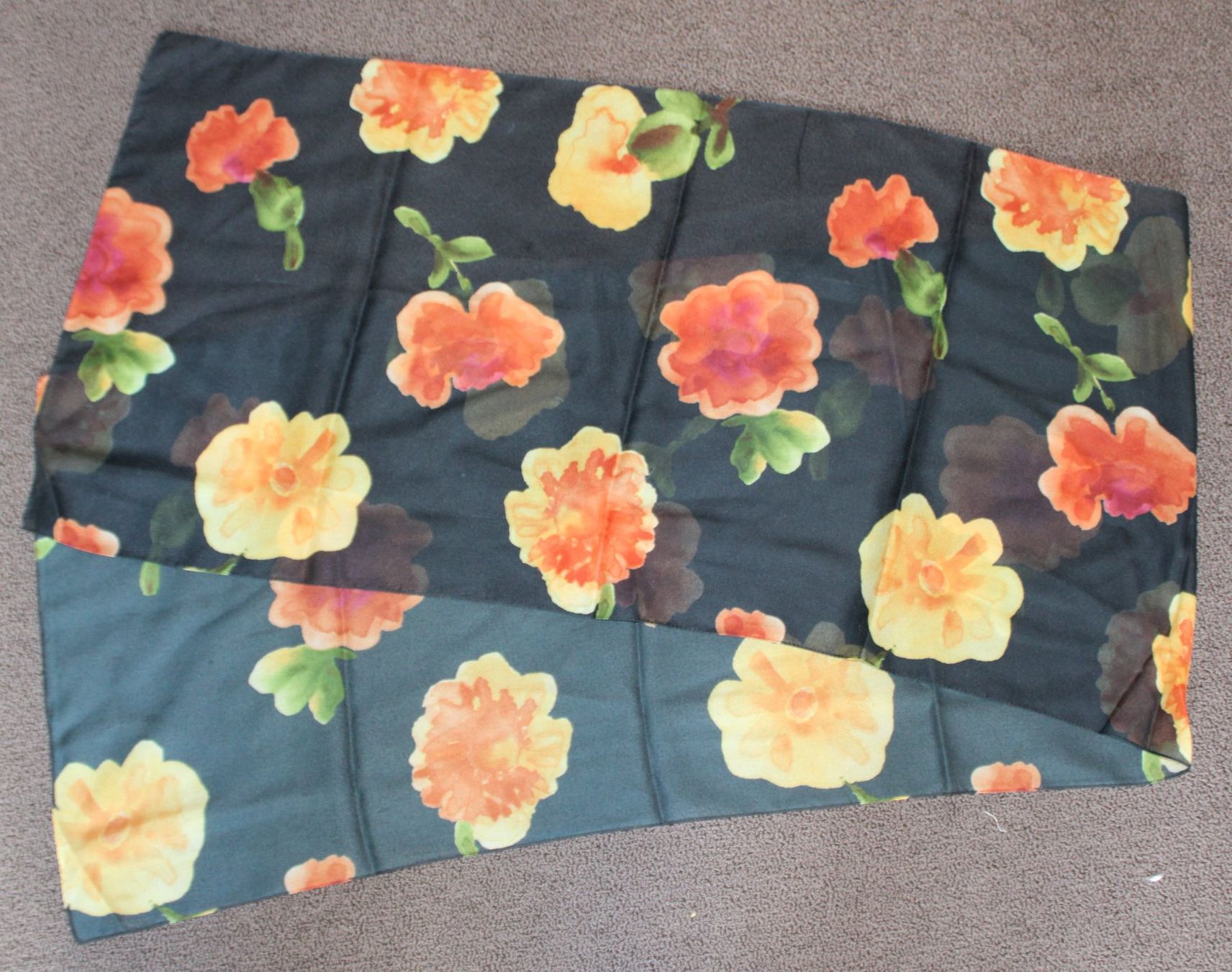 Foulard & Sciarpe: Foulard – Usato da Schaan venduto da antikes_und_kurioses 2