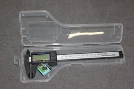 Digitaler Messschieber 15cm Schieblehre Messlehre LCD