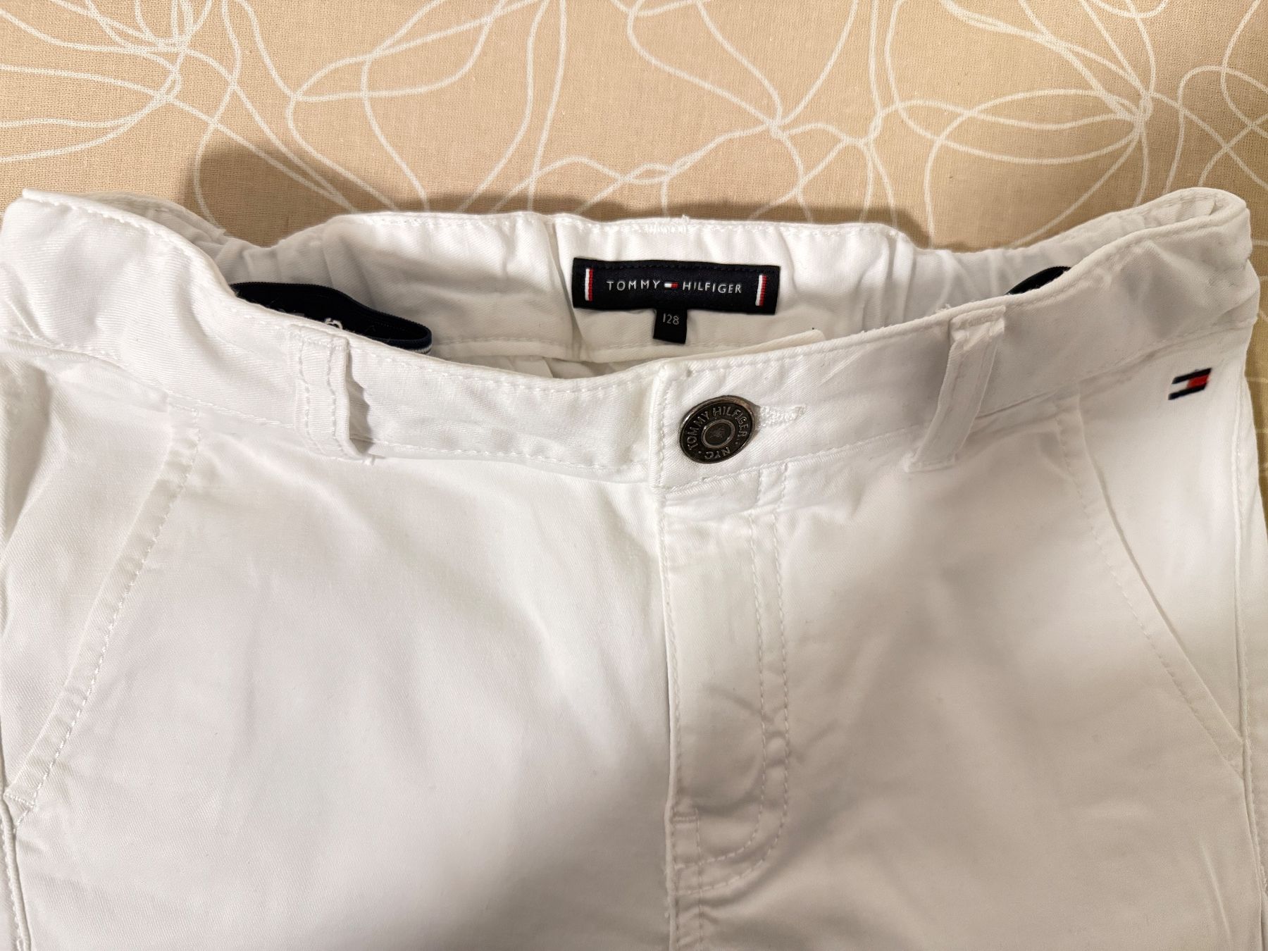 Tommy Hilfiger Pantaloni: Tommy Hilfiger Hose 128 – Nuovo (secondo la descrizione) da Aadorf venduto da Lulo1