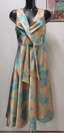 NEUES Rinascimento Kleid,Gr.S,39.90 statt 270.-