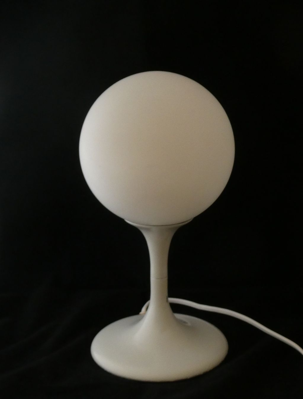 Temde Leuchten Lampen: Lampe de table "Globe" Max Bill pour Temde Leuchten 1960. – Gebraucht aus Fribourg von will69