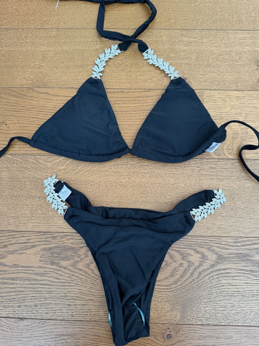 Costumi da bagno & Bikini: Schwarzer Bikini mit Schmuck, Grösse M Neu – Nuovo (secondo la descrizione) da Bassersdorf venduto da Sandy456
