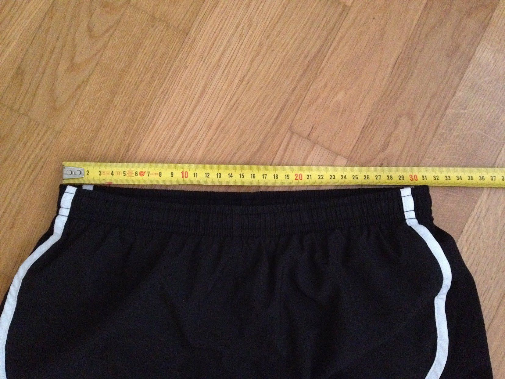 Nike Pantaloni: Sport Shorts Nike – Usato da Dübendorf venduto da Fip05 3