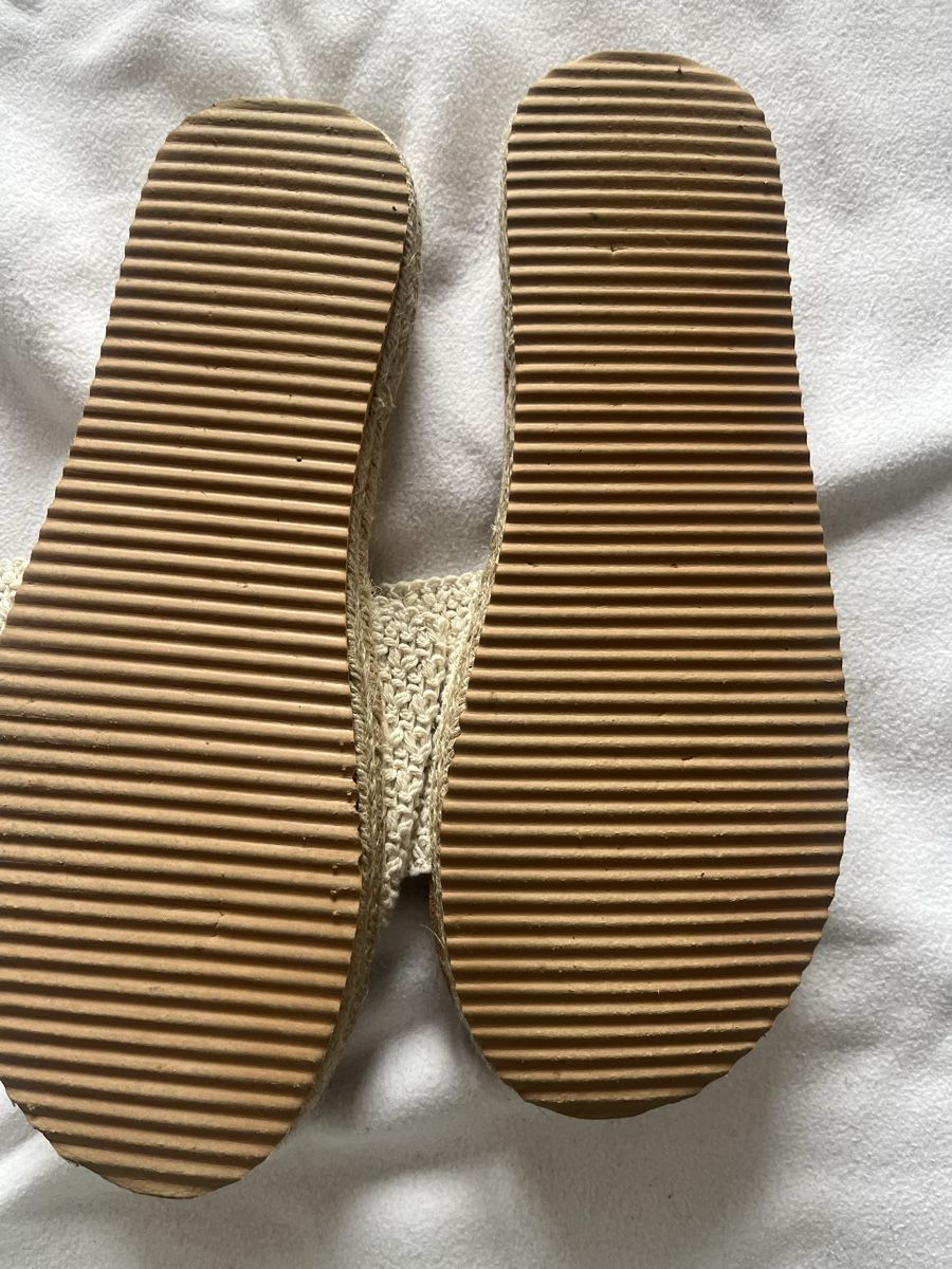 Scarpe da donna: Pantoletten Beige – Nuovo (secondo la descrizione) da Giswil venduto da Mauritius9026 1