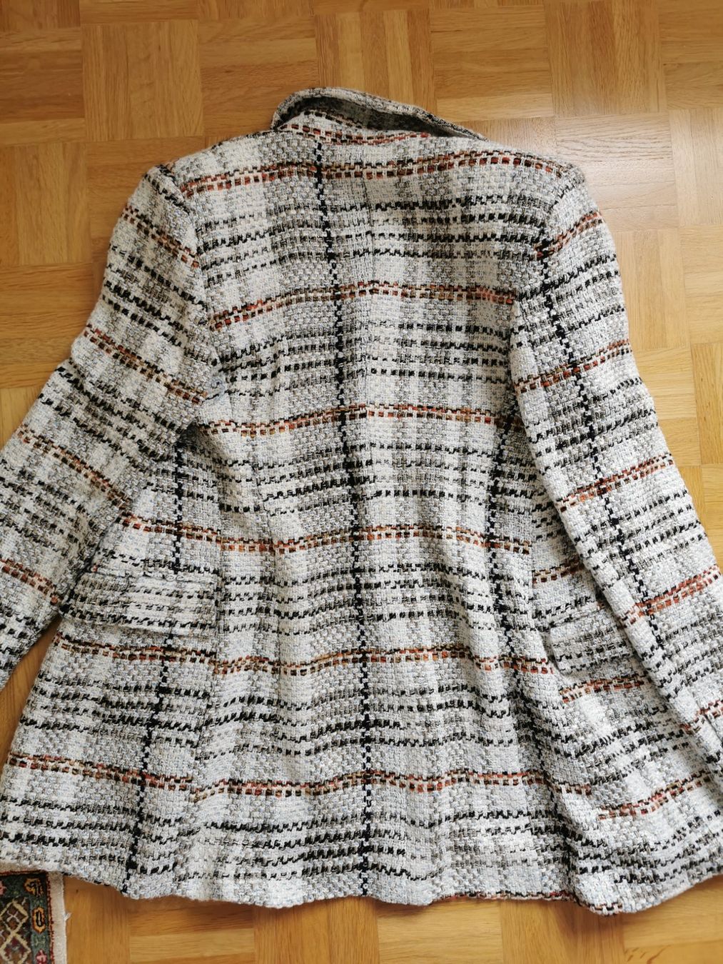 Zara Cappotti: Bouclé Mantel Zara Gr. XS – Usato da Stäfa venduto da flamingo_17 9