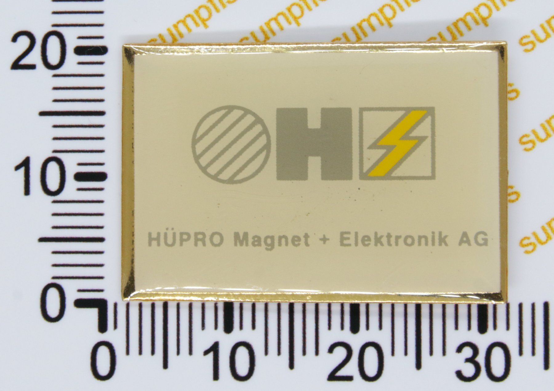 Placchette & Badge: Pin HÜPRO Magnet + Elektronik AG – Usato da Winterthur venduto da sumpfis