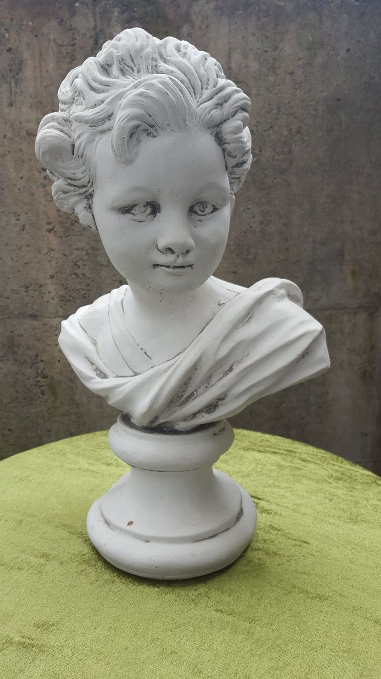 Sculture & Statue: Frauenbüste aus Beton – Usato da Reinach venduto da 3Guggerli 1