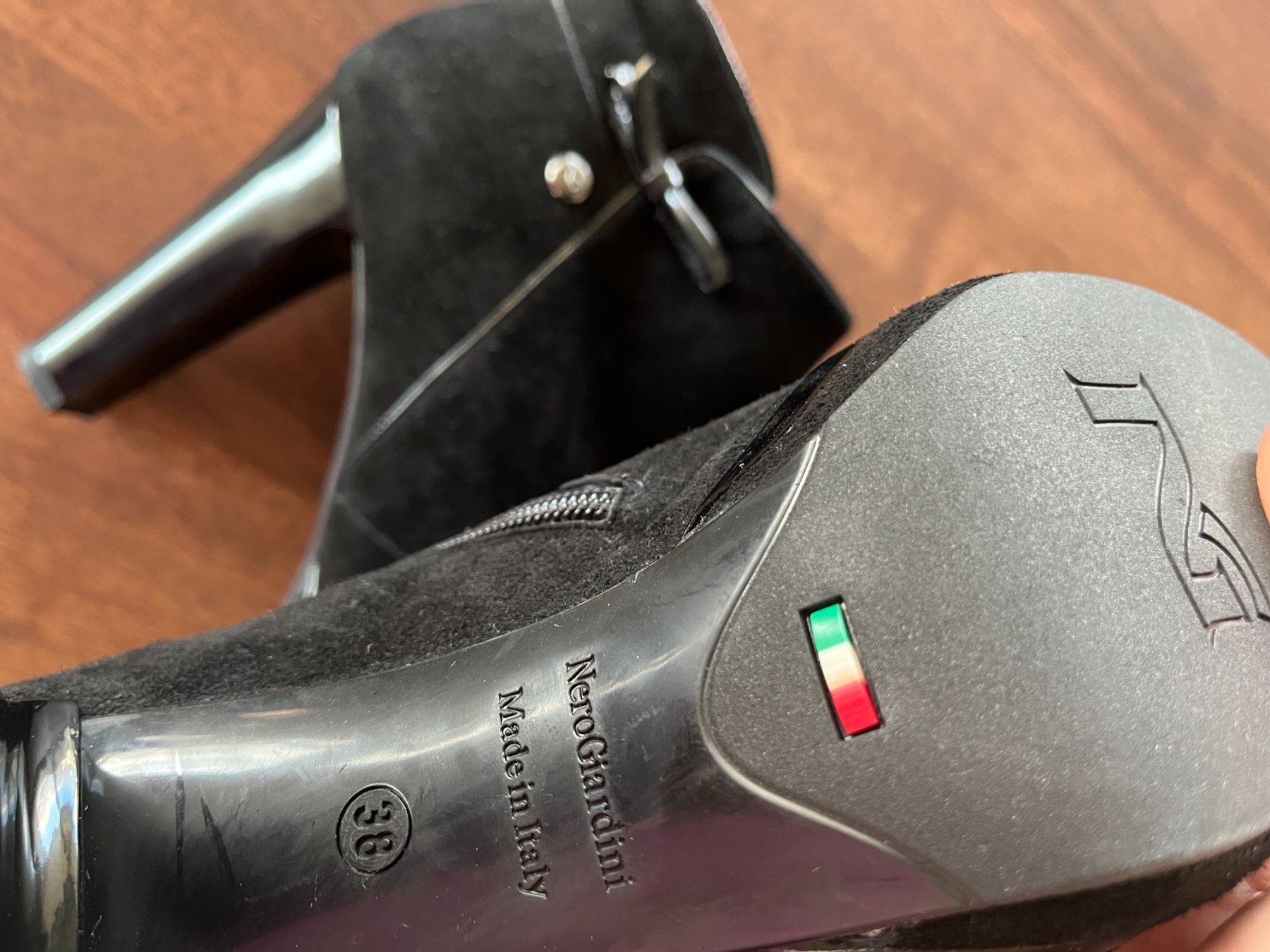 Scarpe da donna: Wildleder Stiefeletten schwarz – Nuovo (secondo la descrizione) da Schaan venduto da ManuelaJ. 3