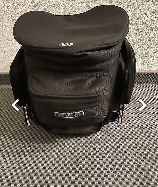 Taschen: Motorradtasche der Marke Triumph – Gebraucht aus Wallisellen von mgb40