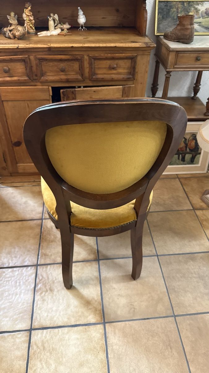 Sedie: Antiker Medaillon-Stuhl / Salonstuhl – Usato da Basel venduto da dafal4059 1