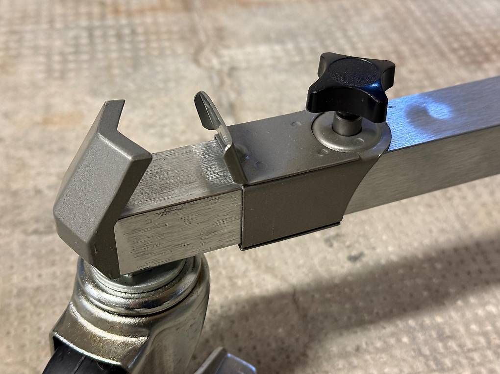Treppiedi & Teste: Stativ-Dolly Velbon DL-7 – Usato da Bleiken venduto da patpourri 2