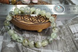 Prehnit Mint-Glow – Armband der inneren Ruhe (8mm) 🍐✨🍃