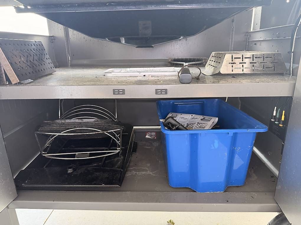 Griglie: Weber Genesis II EP-435 GBS  avec accessoires – Usato da Savièse venduto da Malut 4