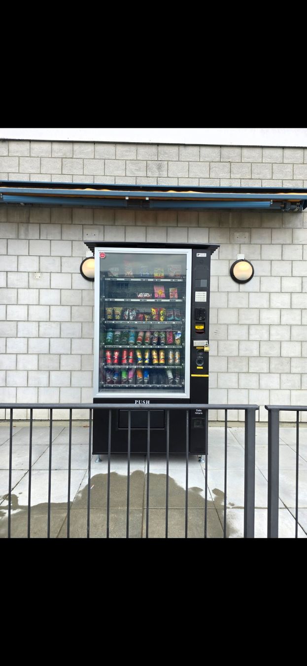 Sonstiges für die Gastronomie & Hotel: Snackautomat – Gebraucht aus Bern von Top_Preise